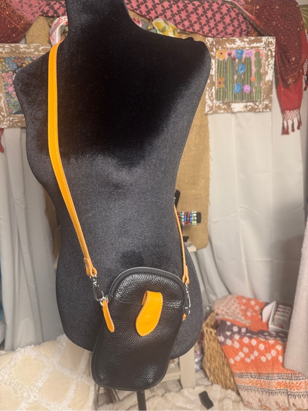 Crossbody purse